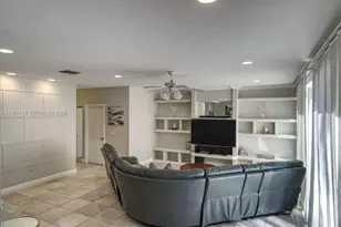 15856 NW 12th Ct, Pembroke Pines, FL 33028 - Photo 32