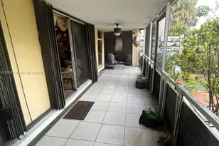 6755 Crooked Palm Terrace, Miami Lakes, FL 33014 - Photo 10