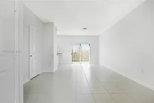 2676 SE 12th St, Homestead, FL 33035 - Photo 12