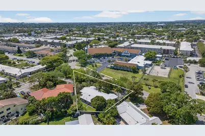 3900 NE 22nd Ave, Lighthouse Point, FL 33064 - Photo 4