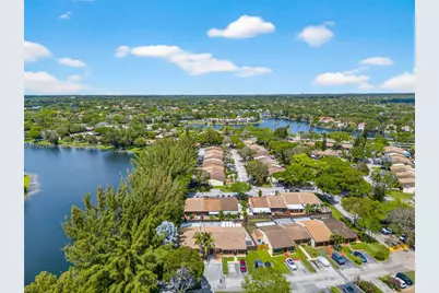 10351 Juniper Ct, Pembroke Pines, FL 33026 - Photo 26
