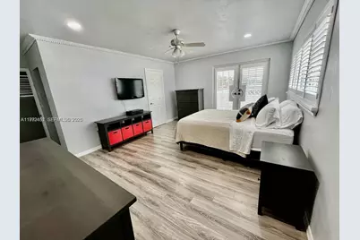 18400 NW 78th Ave, Hialeah, FL 33015 - Photo 28