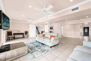 18400 NW 78th Ave, Hialeah, FL 33015 - Photo 20