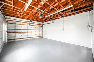 18400 NW 78th Ave, Hialeah, FL 33015 - Photo 40