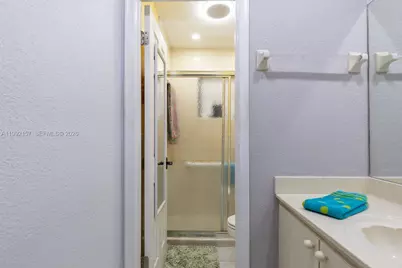 1261 W 43rd Pl, Hialeah, FL 33012 - Photo 34