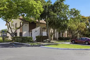 9994 Nob Hill Ct, Sunrise, FL 33351 - Photo 2