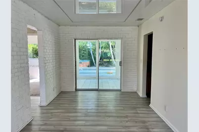 2031 NW 32nd St, Oakland Park, FL 33309 - Photo 4