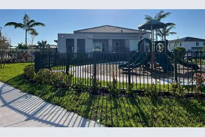 1487 SE 7th Ter, Homestead, FL 33034 - Photo 12