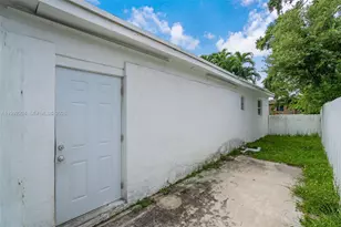 181 NE 121st St, North Miami, FL 33161 - Photo 30