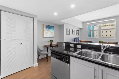 111 E Flagler St #909, Miami, FL 33131 - Photo 4