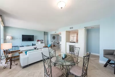 90 Alton Rd #PH3309, Miami Beach, FL 33139 - Photo 6