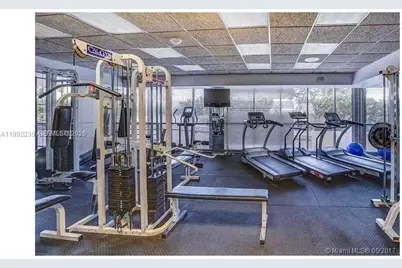 2555 Collins Ave #1707, Miami Beach, FL 33140 - Photo 16