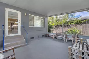 2537 SW 15th St, Miami, FL 33145 - Photo 10