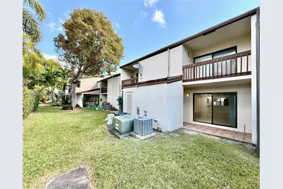 10060 NW 41st St #55-5, Doral, FL 33178 - Photo 2