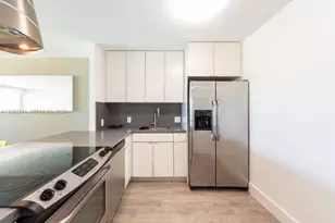 100 Bayview Dr, Sunny Isles Beach, FL 33160 - Photo 10