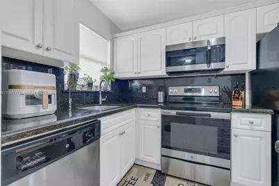 2651 E Sunrise Lakes Dr #104, Sunrise, FL 33322 - Photo 26