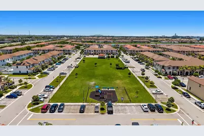 10487 W 34th Ct, Hialeah, FL 33018 - Photo 54