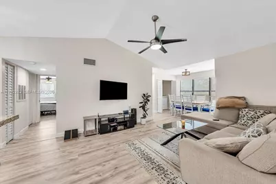2796 S University Dr #2202, Davie, FL 33328 - Photo 4