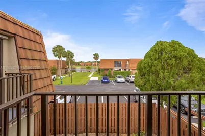 1170 SW 118th Ter, Davie, FL 33325 - Photo 28