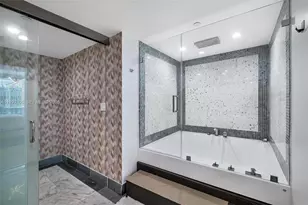 200 Biscayne Blvd Way, Miami, FL 33131 - Photo 10