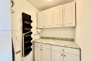 1000 Parkview Dr, Hallandale Beach, FL 33009 - Photo 22