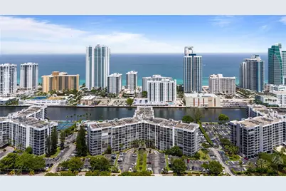 1000 Parkview Dr #723, Hallandale Beach, FL 33009 - Photo 2
