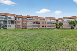 9821 Sunrise Lakes Blvd, Sunrise, FL 33322 - Photo 20