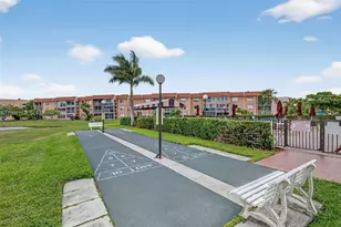 9821 Sunrise Lakes Blvd, Sunrise, FL 33322 - Photo 28