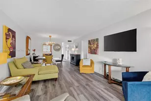 9821 Sunrise Lakes Blvd, Sunrise, FL 33322 - Photo 8