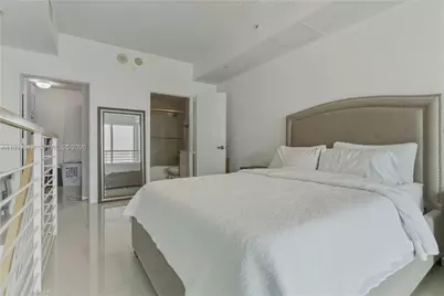 60 SW 13th St #2805, Miami, FL 33130 - Photo 14