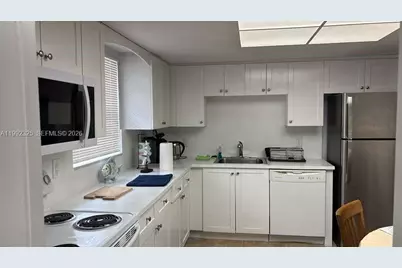 1120 NE 24th Ave #2, Pompano Beach, FL 33062 - Photo 6