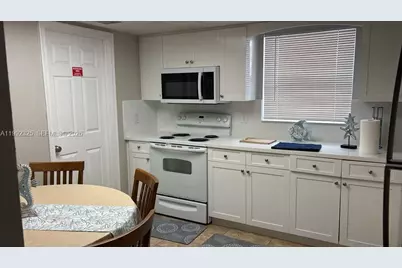1120 NE 24th Ave #1, Pompano Beach, FL 33062 - Photo 4
