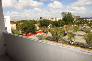 10090 NW 80th Ct, Hialeah Gardens, FL 33016 - Photo 22