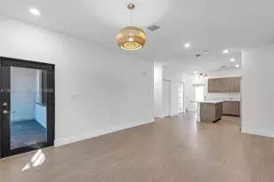 8363 NW 41st St, Doral, FL 33166 - Photo 6