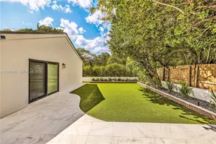 320 NE 88th St, El Portal, FL 33138 - Photo 52