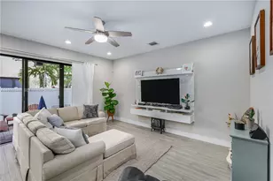 20921 NW 1st Ct, Pembroke Pines, FL 33029 - Photo 8