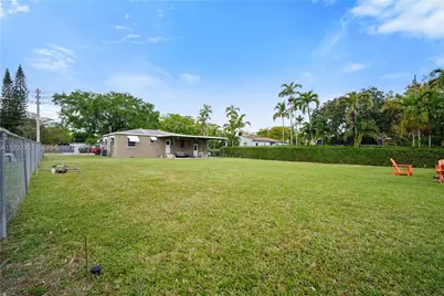 14031 NW 5th Ave, Miami, FL 33168 - Photo 32