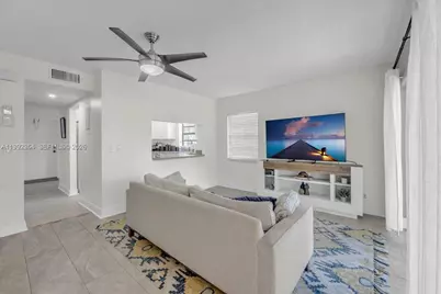 101 Lincoln Ct #101, Deerfield Beach, FL 33442 - Photo 18