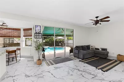 337 SW 188th Terrace, Pembroke Pines, FL 33029 - Photo 12