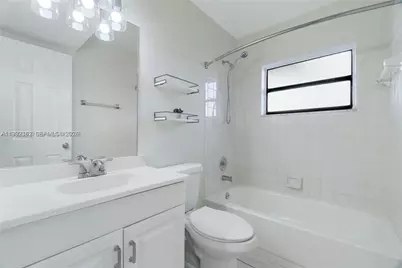 561 NW 100th Pl #201, Pembroke Pines, FL 33024 - Photo 6