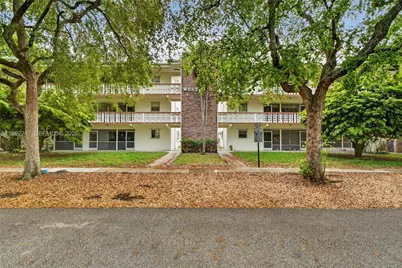 412 S Luna Ct #11, Hollywood, FL 33021 - Photo 1