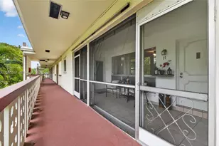412 S Luna Ct, Hollywood, FL 33021 - Photo 4