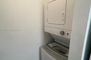 770 Claughton Island Dr, Miami, FL 33131 - Photo 12