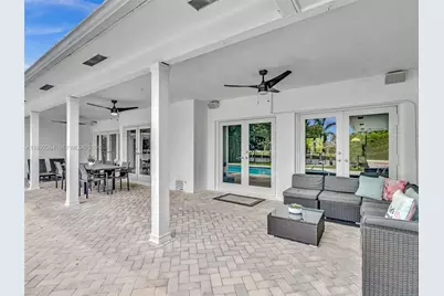 413 Tamarind Dr, Hallandale Beach, FL 33009 - Photo 8