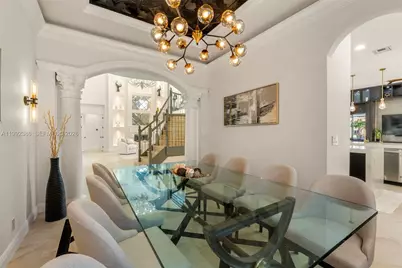 9886 Via Bernini, Lake Worth, FL 33467 - Photo 4