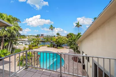 448 Poinciana Dr, Hallandale Beach, FL 33009 - Photo 56