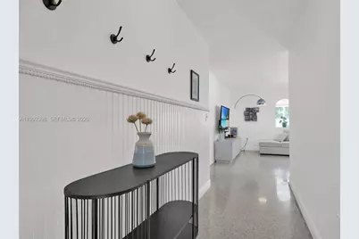 30 Bentley Dr, Miami Springs, FL 33166 - Photo 14