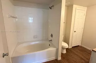 200 SW 117th Terrace, Pembroke Pines, FL 33025 - Photo 10