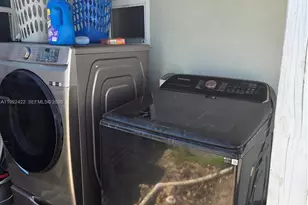 19631 NE 12th Ct, Miami, FL 33179 - Photo 10