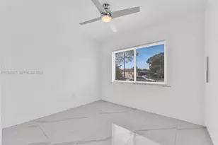 875 E 8th St, Hialeah, FL 33010 - Photo 16